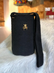 Exclusive Prendedor Negra Mediana 27 x 24