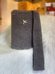 Exclusive Prendedor gris oscuro Mediana 27 x 24