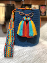 Wayuú Unicolor Grande Tradicional Gaza Macramé 29 x 29