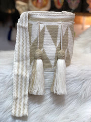 Exclusive Medium 22x21