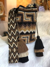 Wayuú Piedras y Campanas Grande Tradicional 29 x 29