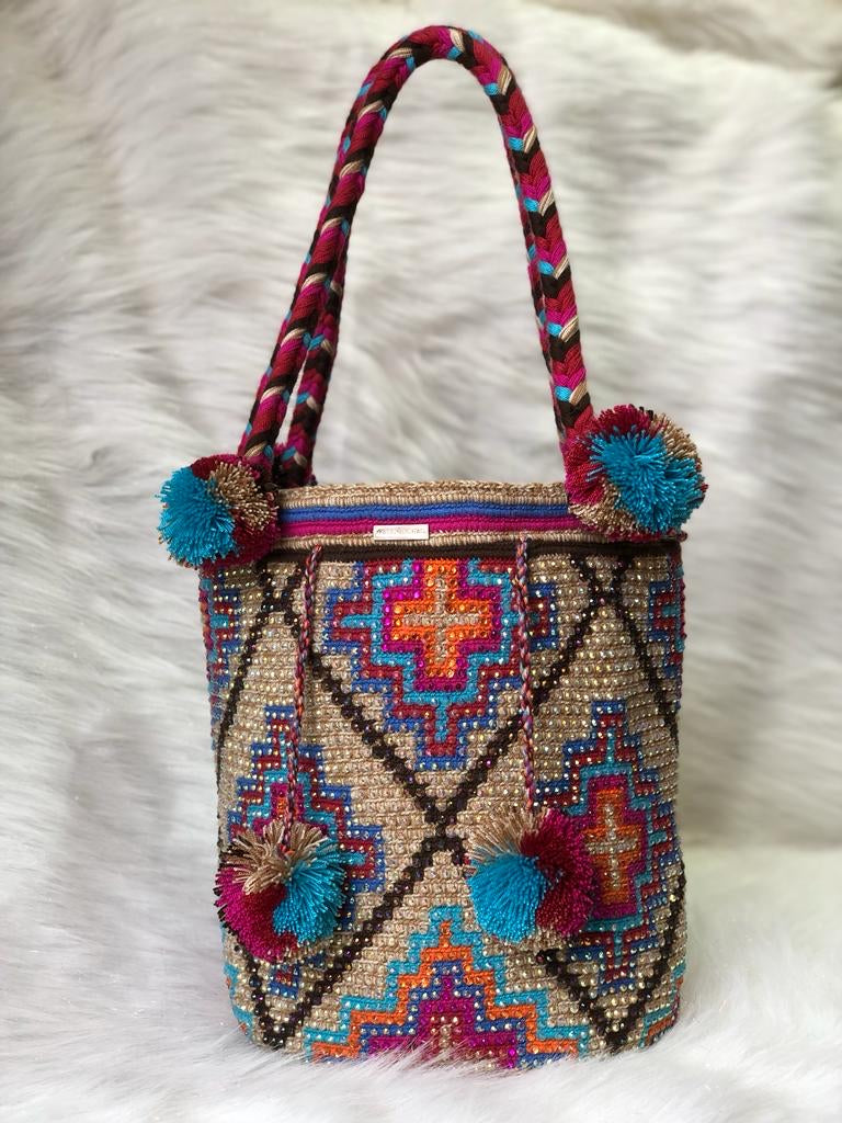 Mochila Piedras Trenza y bolas