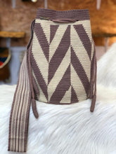 Wayuú Diseño Cordón Lateral Grande 29 x 29