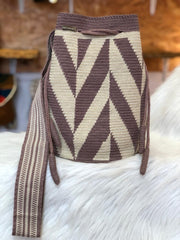 Wayuú Diseño Cordón Lateral Grande 29 x 29