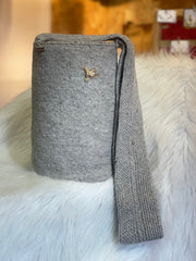 Exclusive Prendedor Unicolor gris claro Mediana 27 x 24