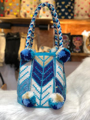 Bolso Wayuú Trenza Borla Pedrería 29 x 29