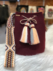 Wayuú Unicolor Grande Tradicional Gaza Macramé 29 x 29