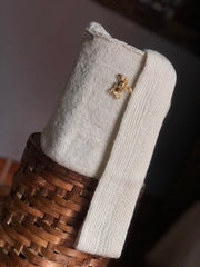 Exclusive small single-color pin 22x18