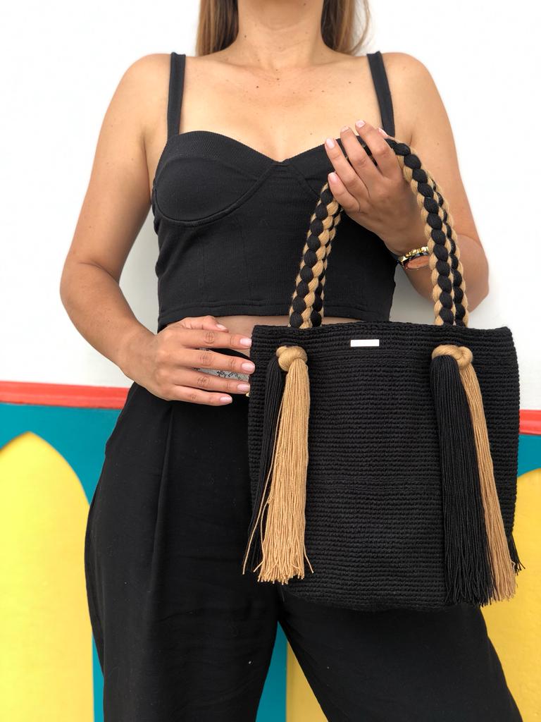 Bolso Wayuú trenza unicolor 29x29