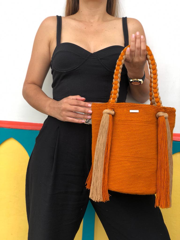Bolso Wayuú trenza unicolor 29x29