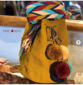 Oferta del Mes Wayuú 5 Borlas Grande Tradicional 29 x 29