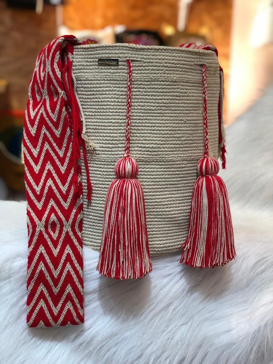 Wayuú Unicolor Grande Tradicional 29 x 29