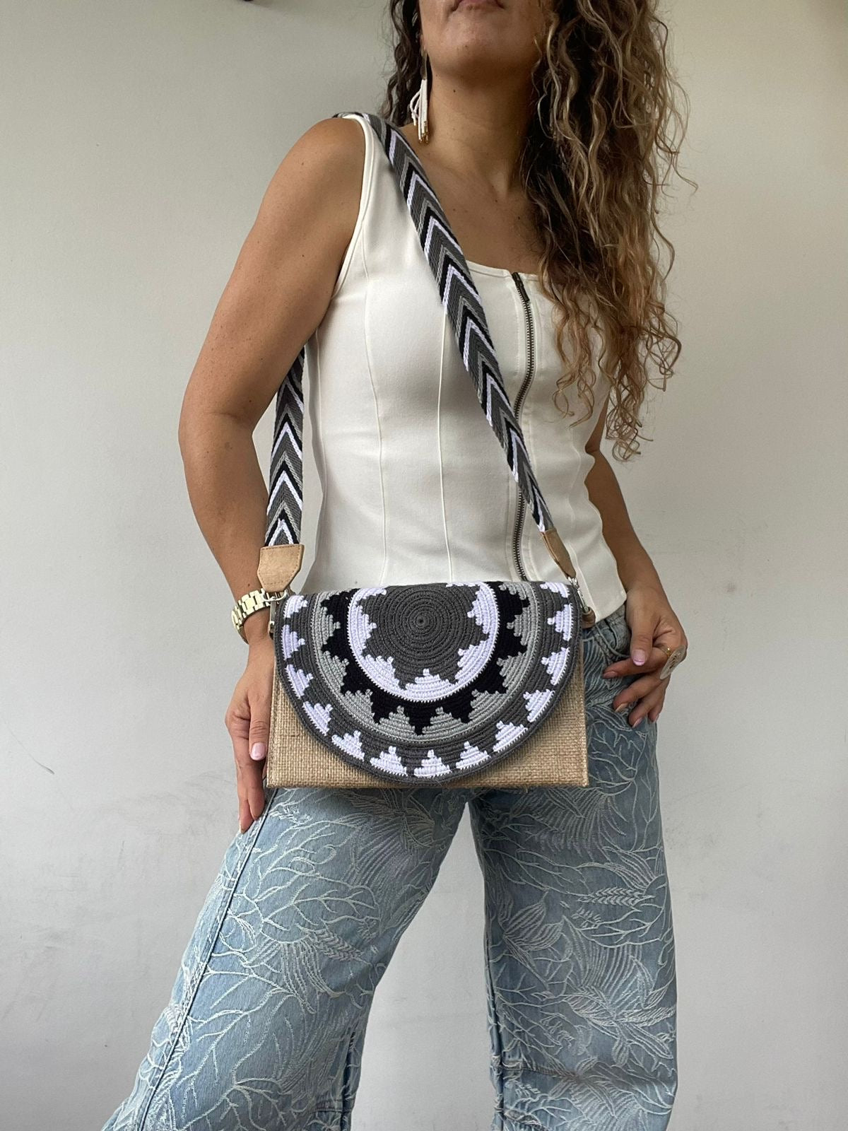 Sobre Exclusive Gaza 17 x 27