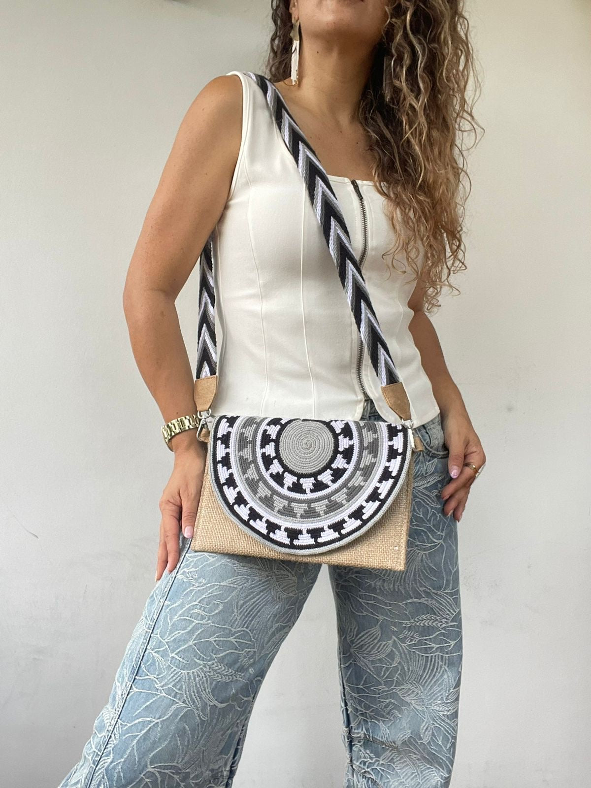 Sobre Exclusive Gaza 17 x 27