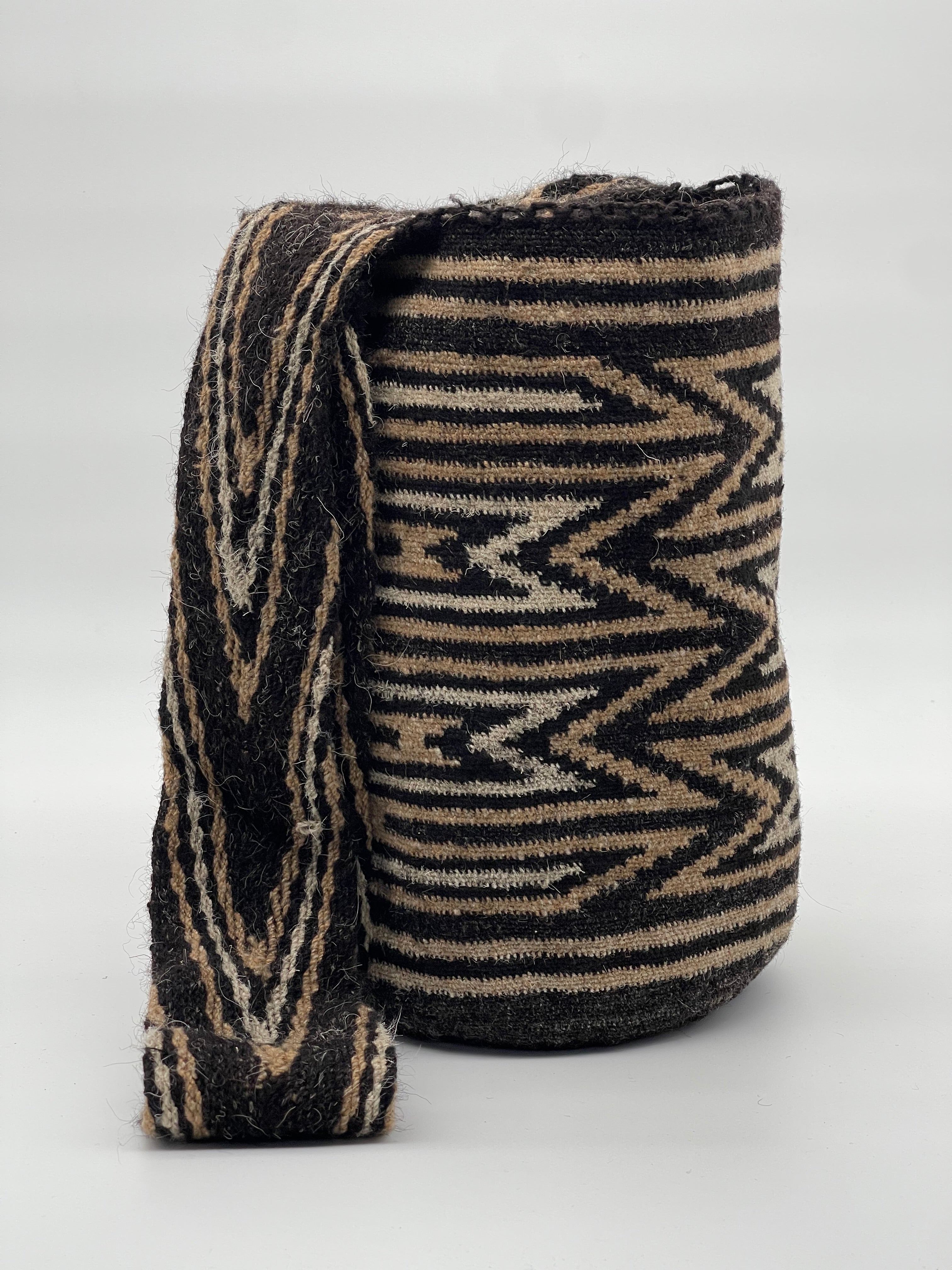 Arhuacas Grandes 33 x 28