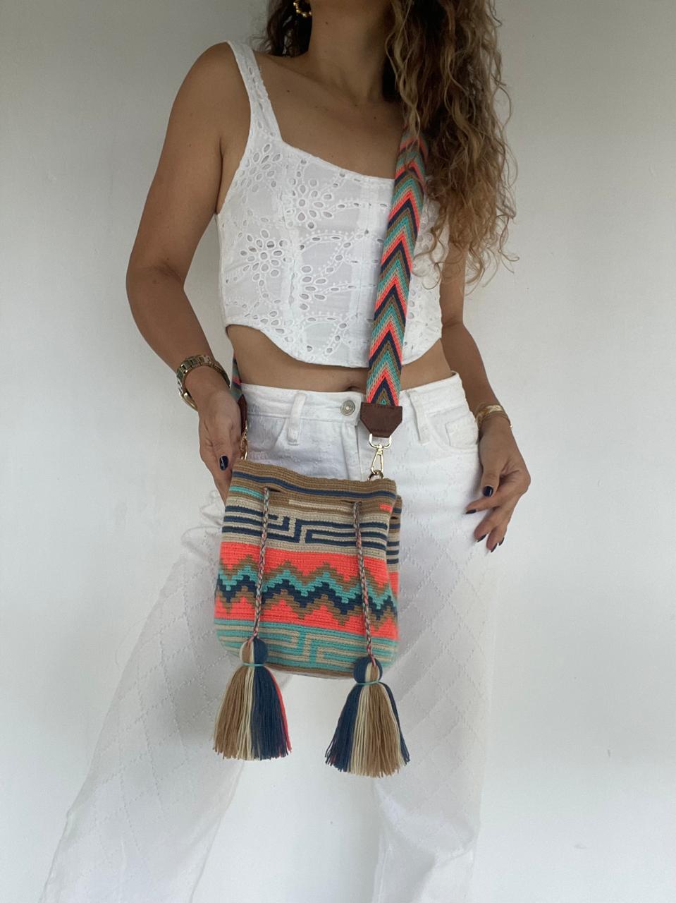 Mochila mediana diseño Gaza exclusive 22x24