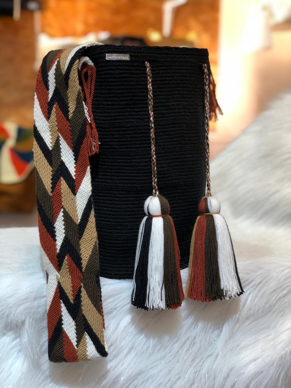 Wayuú Unicolor Grande Tradicional 29 x 29