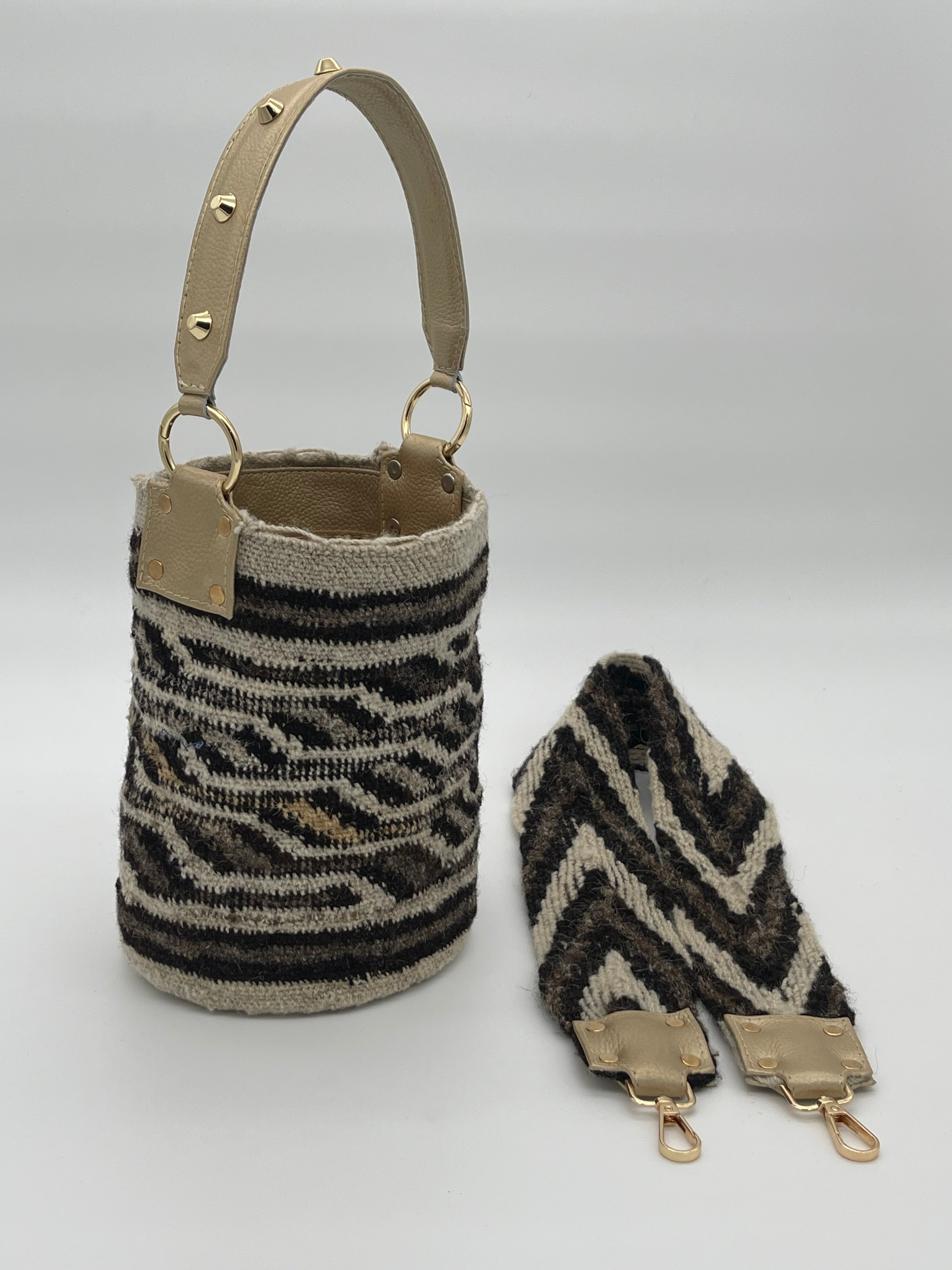 Arhuaca Premium Mediana Mini Exclusive Gaza Corta