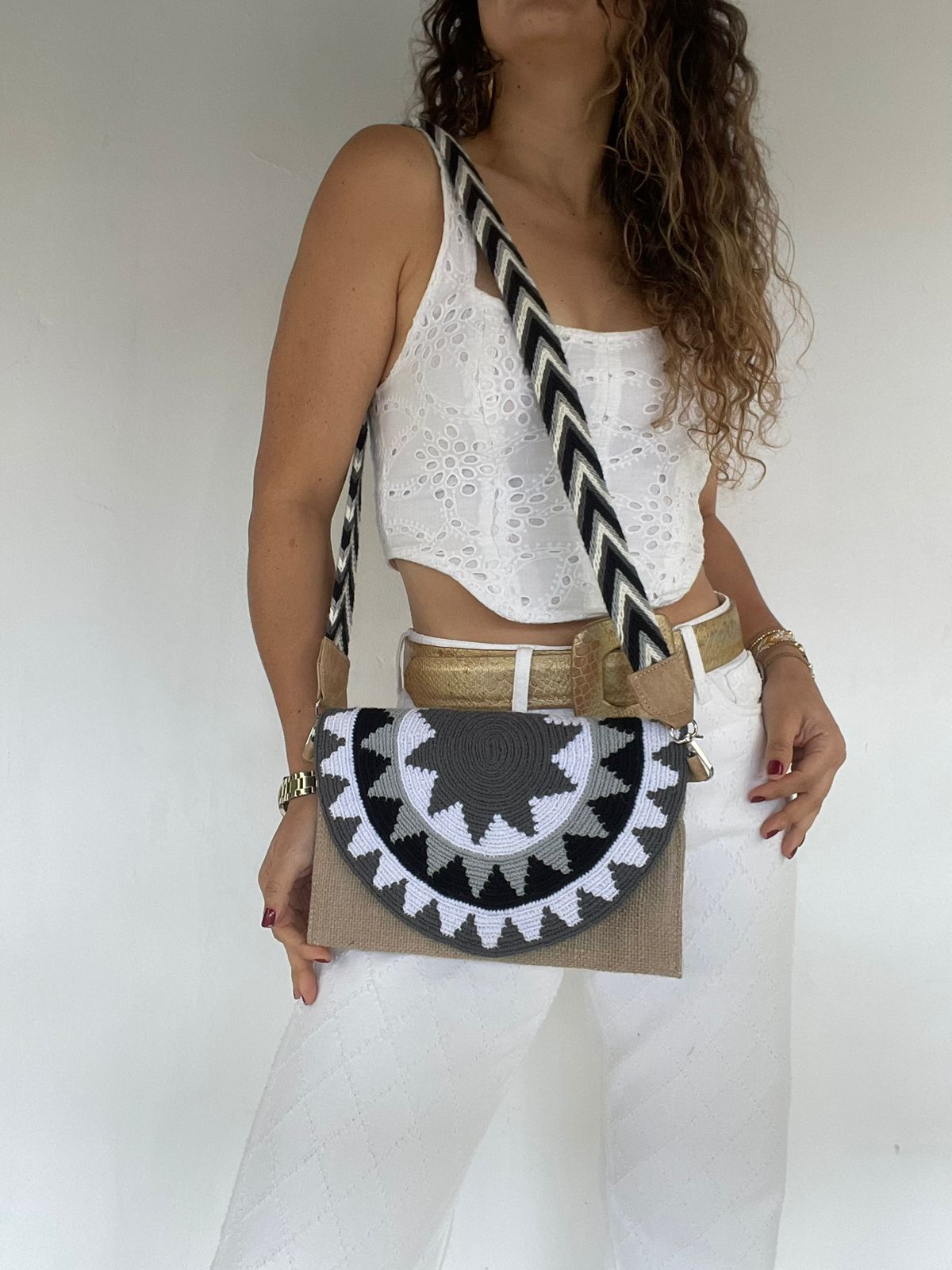 Sobre Exclusive Gaza 17 x 27