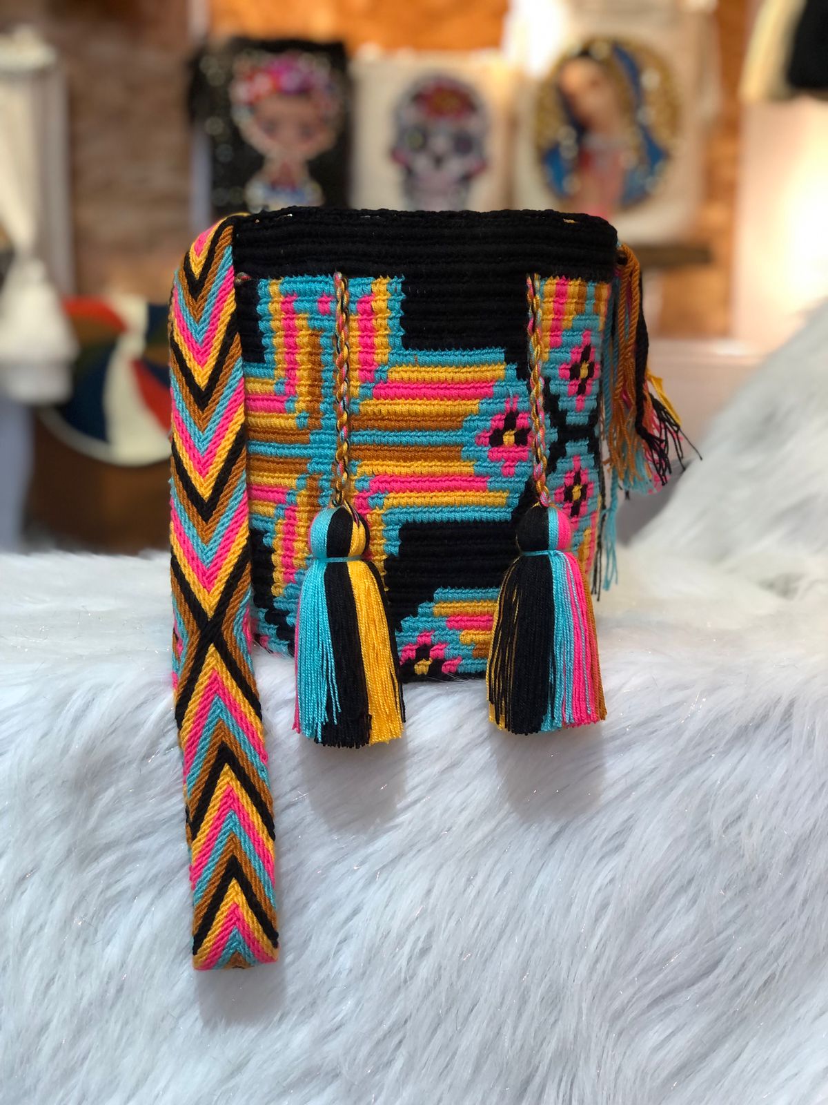 Wayuu Medium 22x21