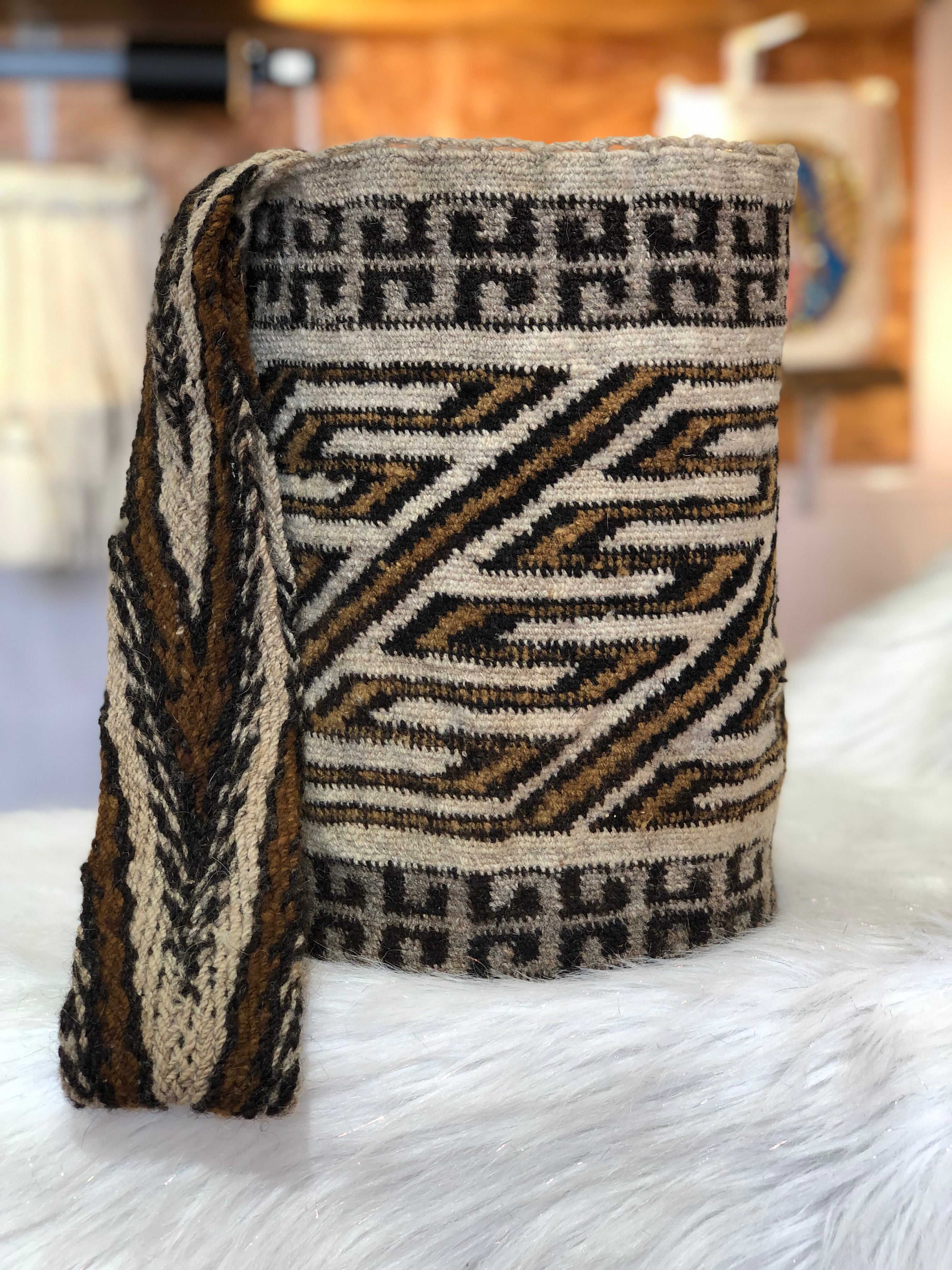 Arhuacas Grandes 33 x 28