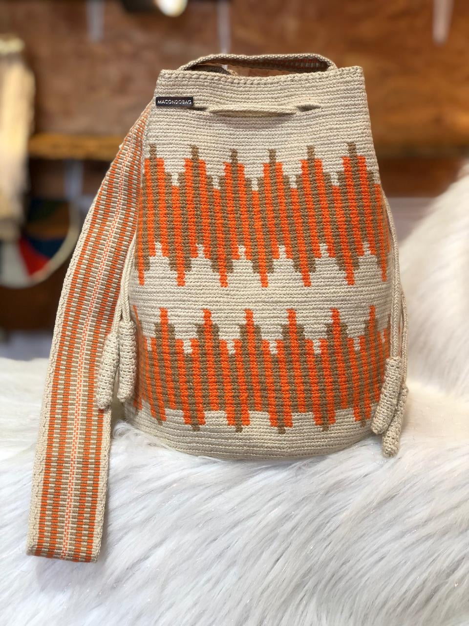 Wayuú Diseño Cordón Lateral Grande 29 x 29