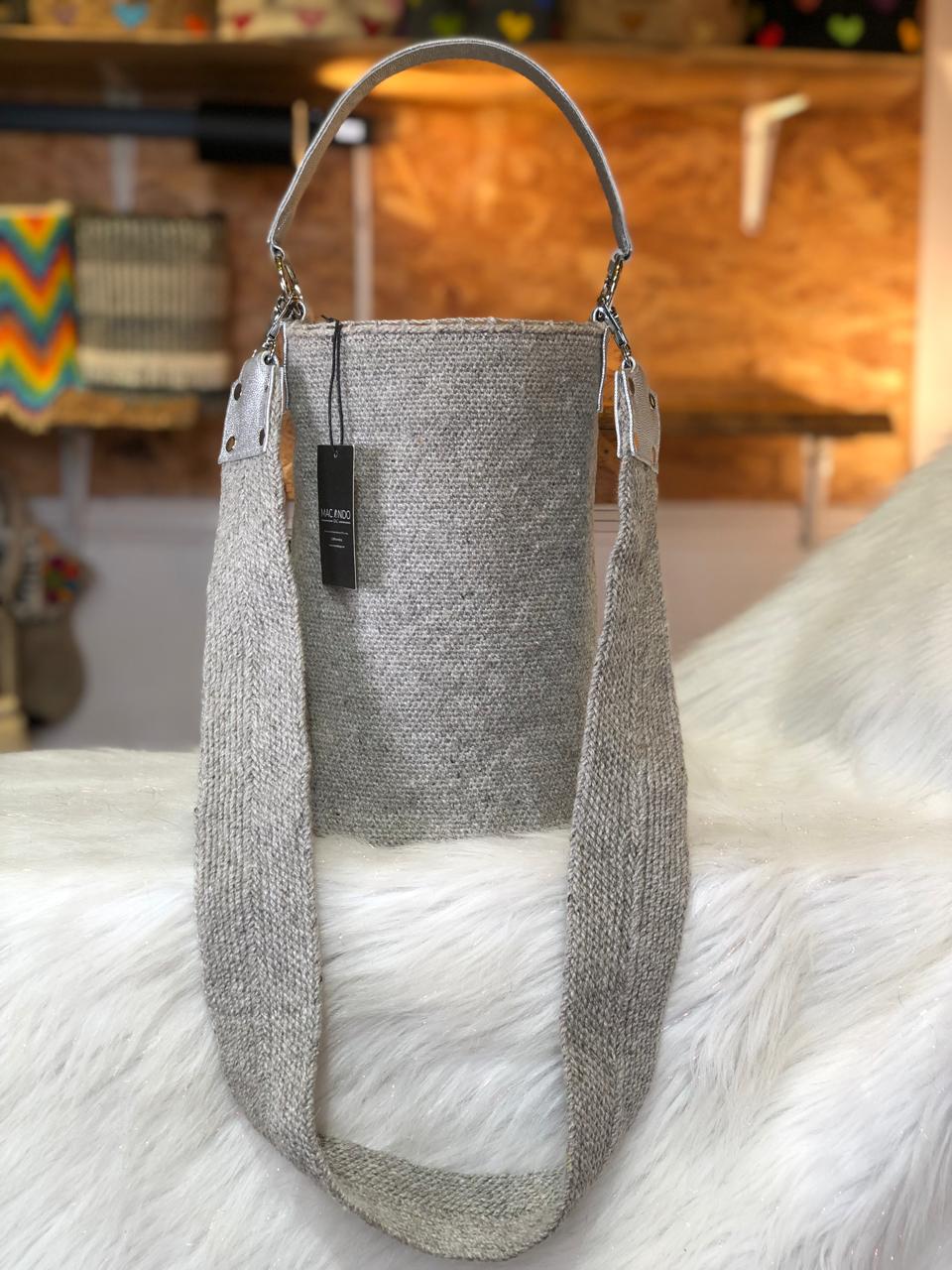 Lana Premium Exclusive Unicolor Mediana gris