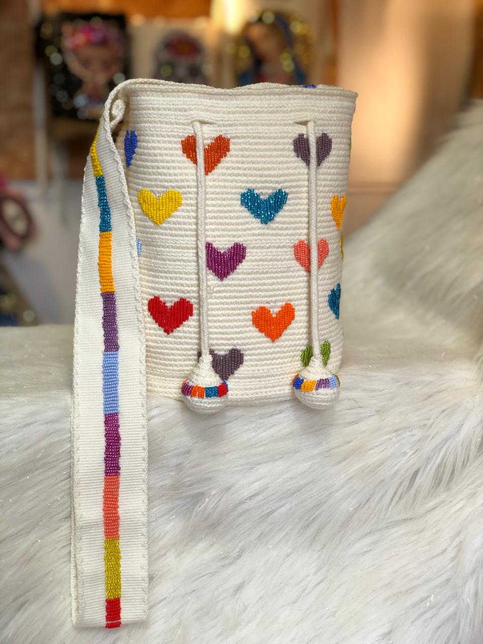 Exclusive Medium Wayuu Hearts Embroidery 22x23