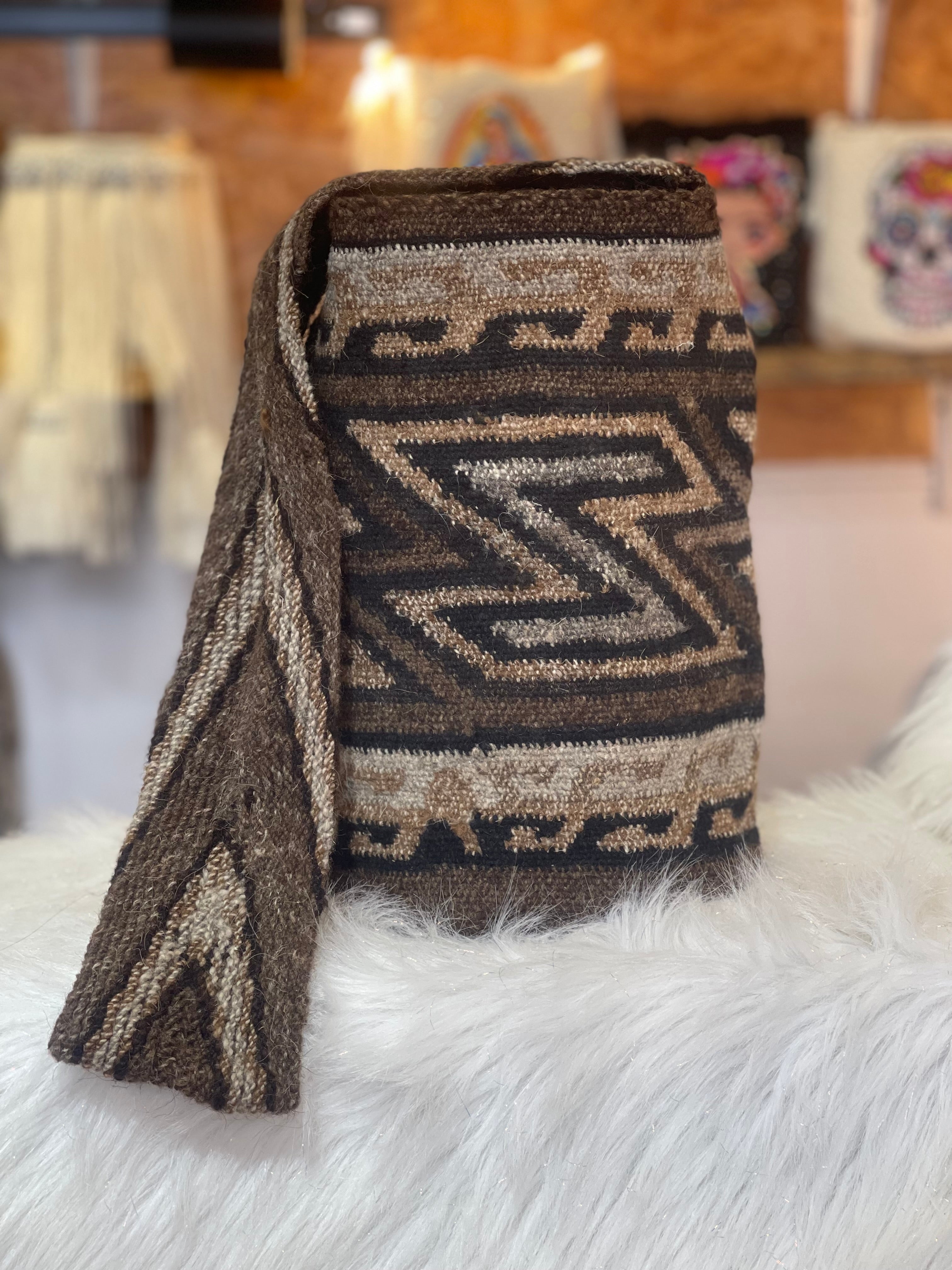 Arhuacas Grandes 33 x 28
