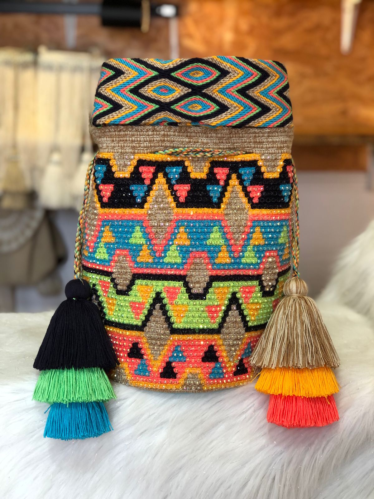 Wayuú Piedras y Campanas Grande Tradicional 29 x 29