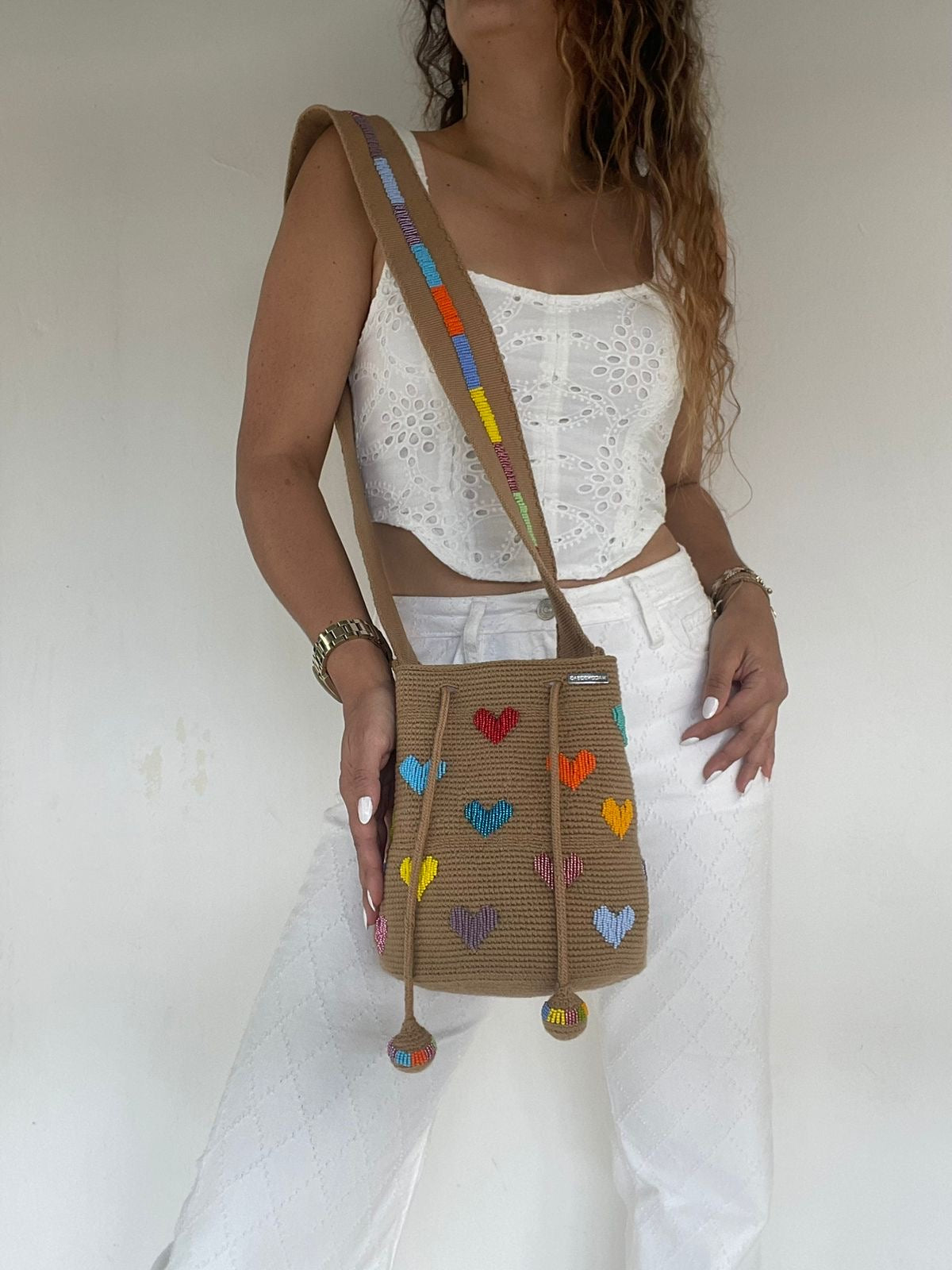 Exclusive Medium Wayuu Hearts Embroidery 22x23