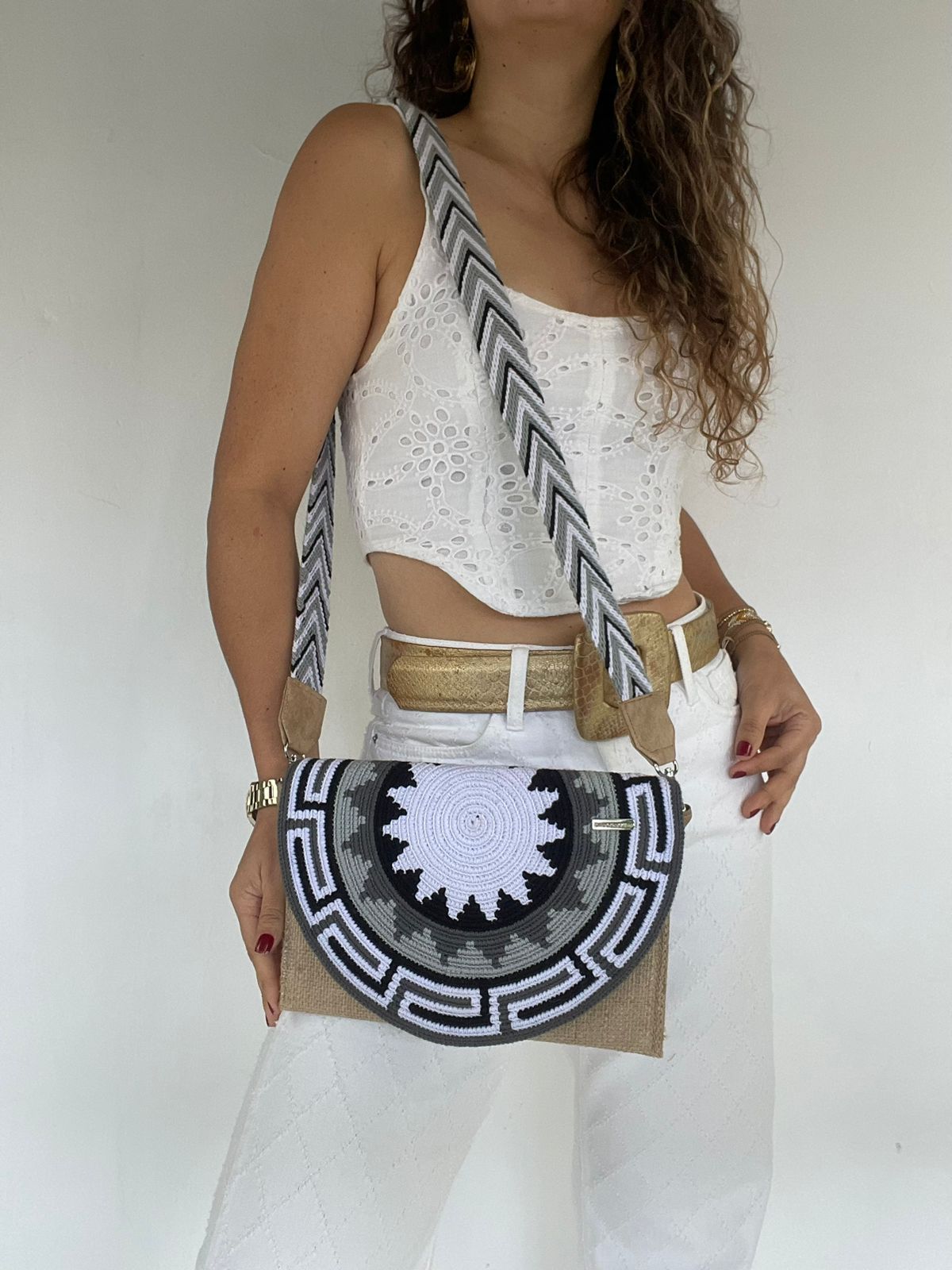 Sobre Exclusive Gaza 17 x 27