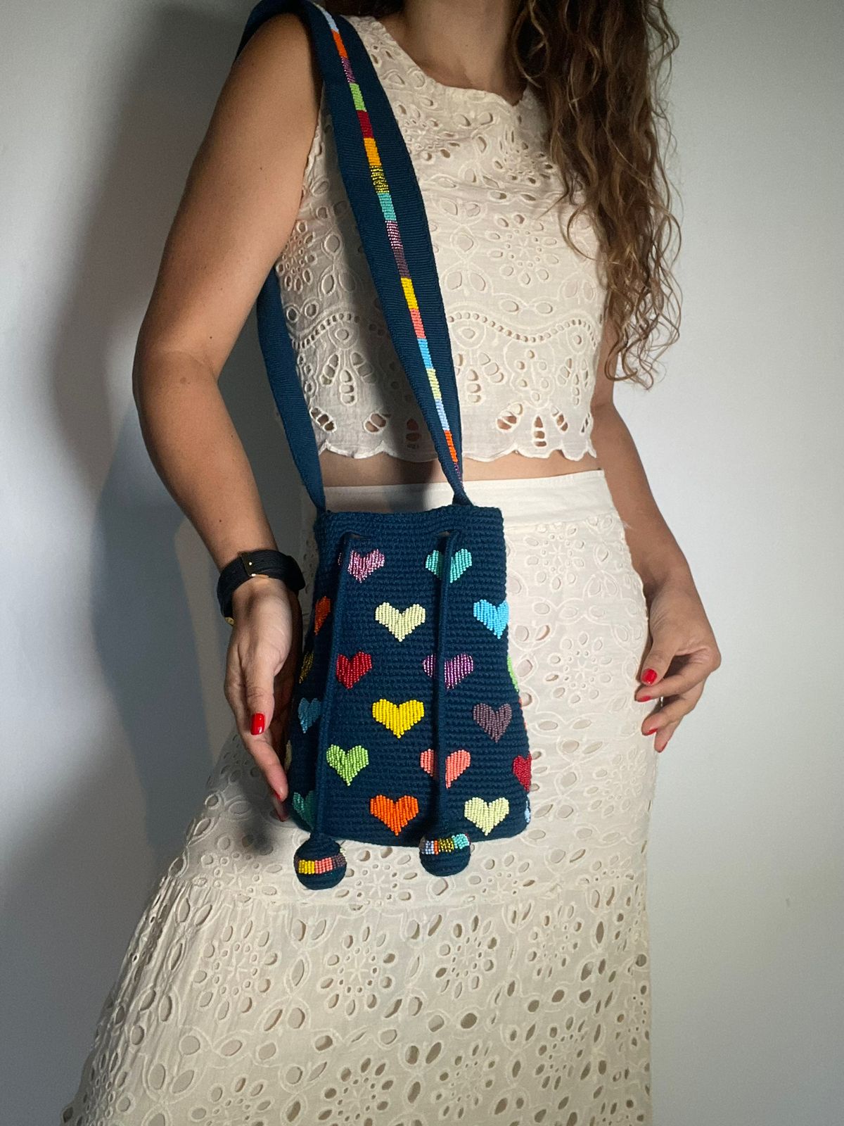 Exclusive Medium Wayuu Hearts Embroidery 22x23