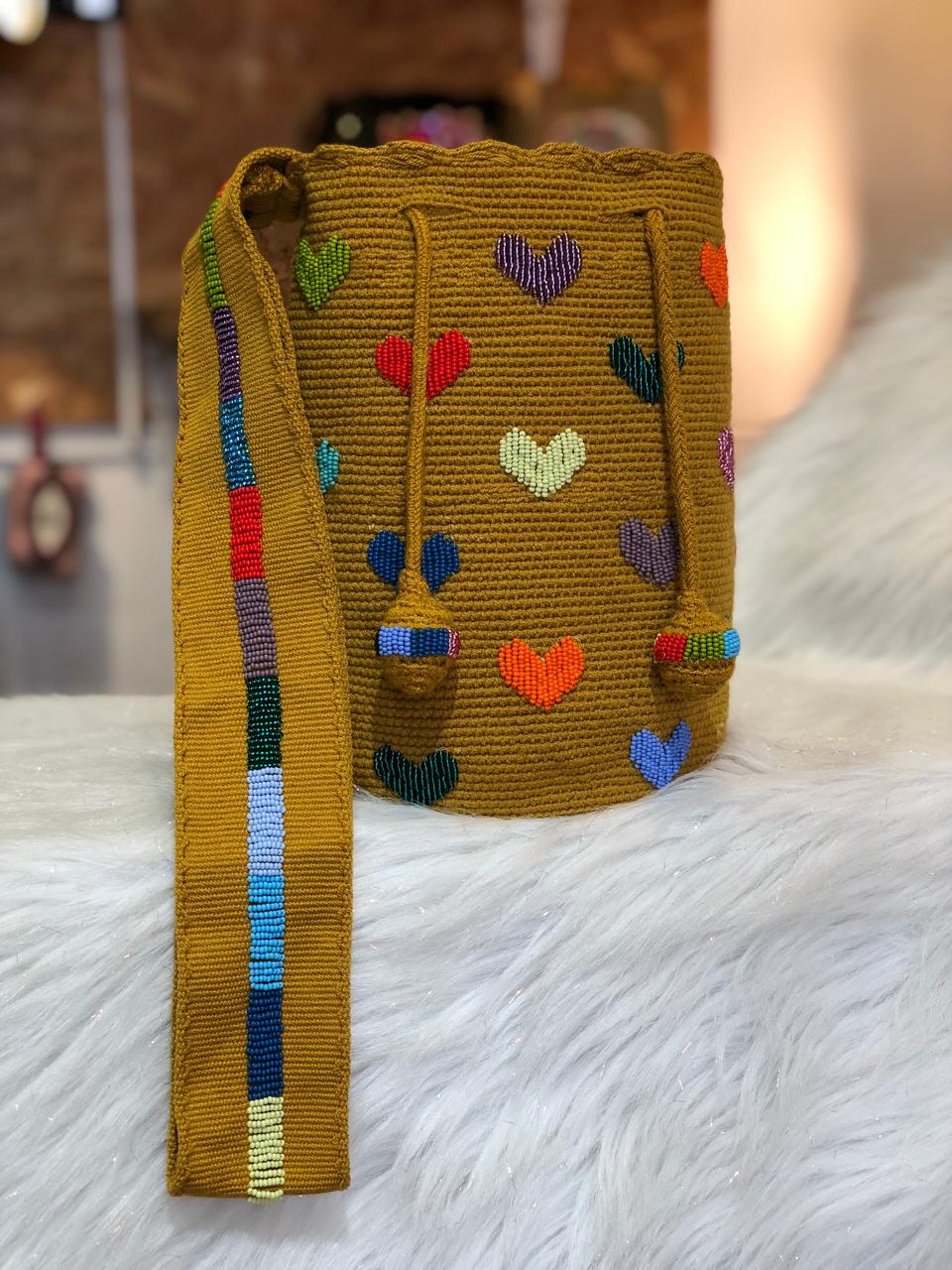 Exclusive Medium Wayuu Hearts Embroidery 22x23