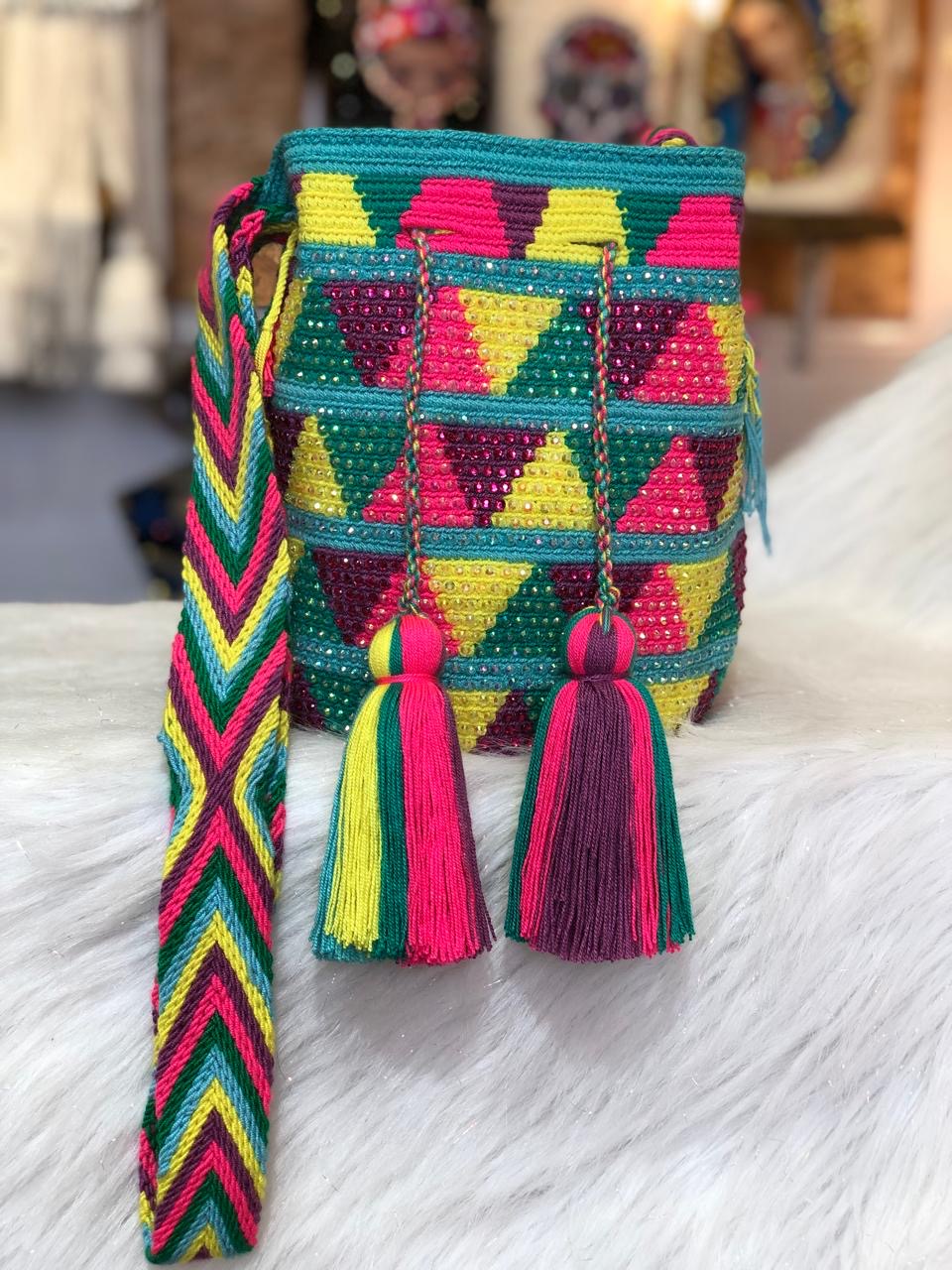 Wayuu Medium Rhinestones 22x21