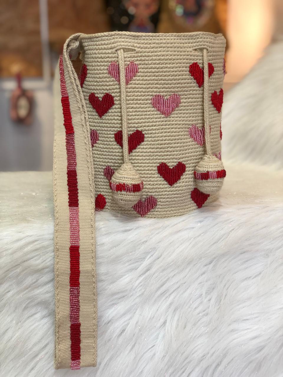 Exclusive Medium Wayuu Hearts Embroidery 22x23