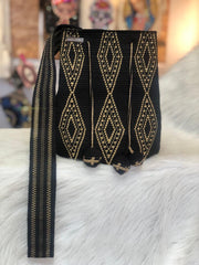 Mediana Una Hebra Con Detalles En Seda 22 x 21