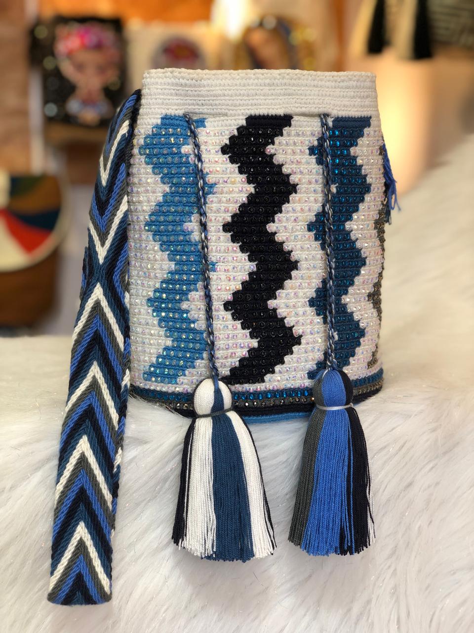 Wayuu Medium Rhinestones 22x21