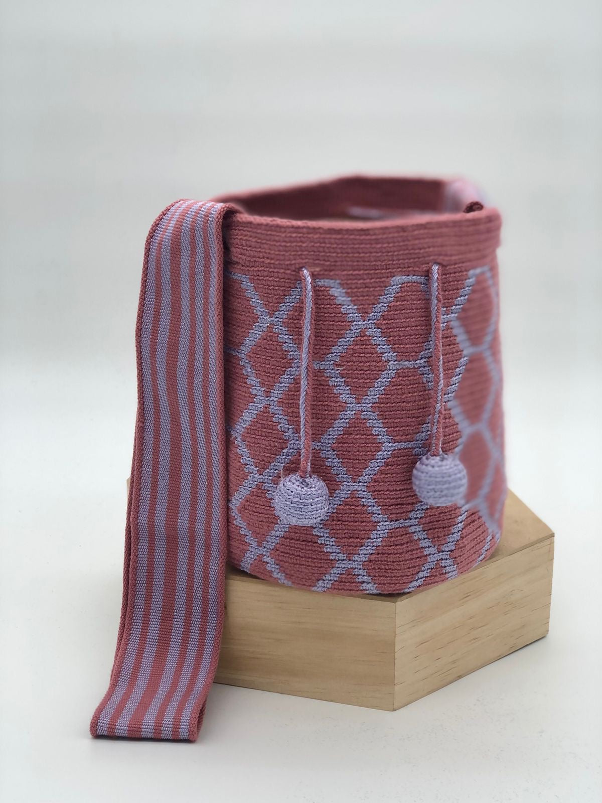 Mediana Con Detalles En Seda 22 x 21