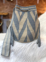 Wayuú Diseño Cordón Lateral Grande 29 x 29