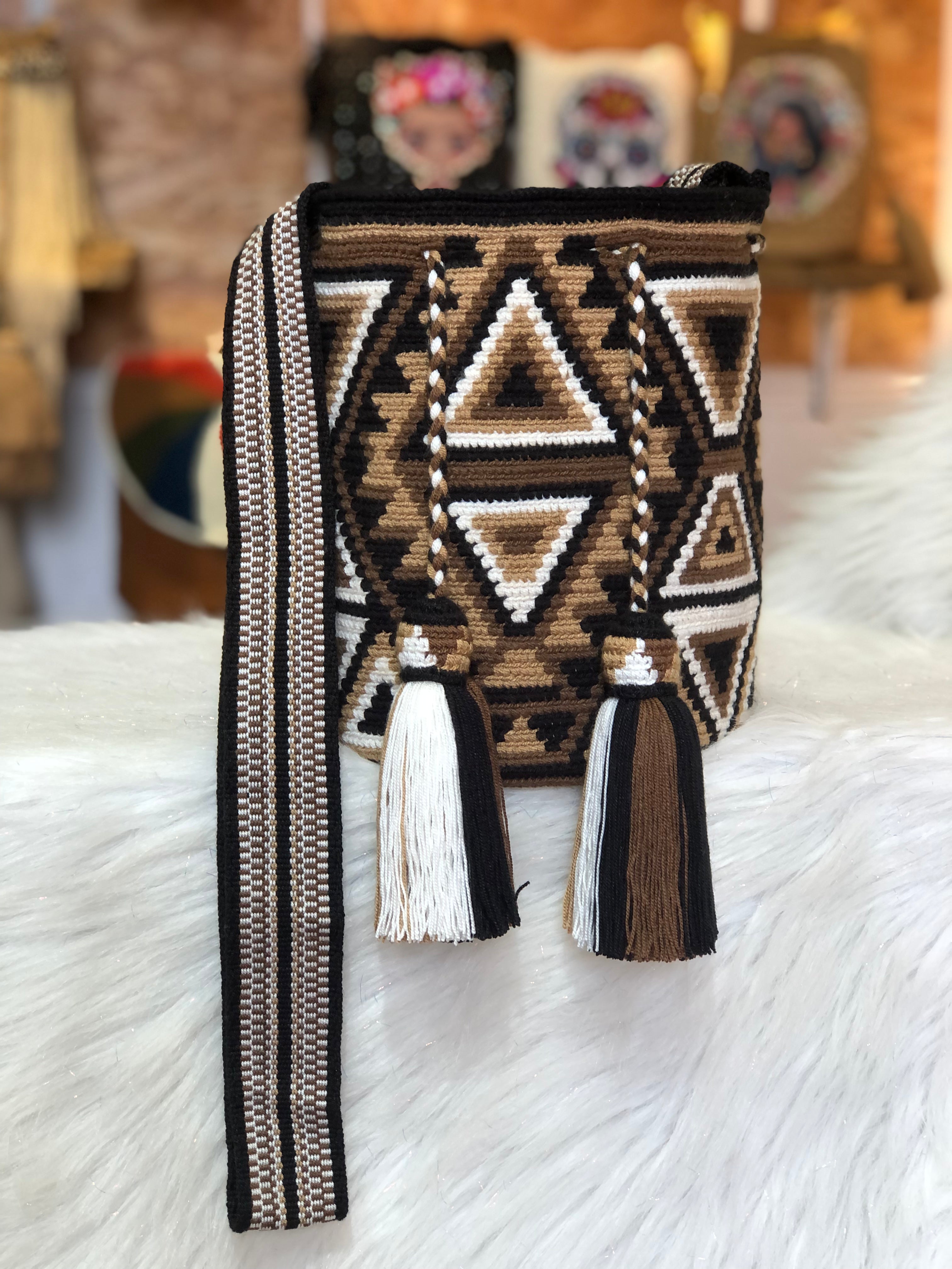 Wayuú Mediana Diseño Exclusive 22 x 21