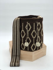 Mediana Con Detalles En Seda 22 x 21