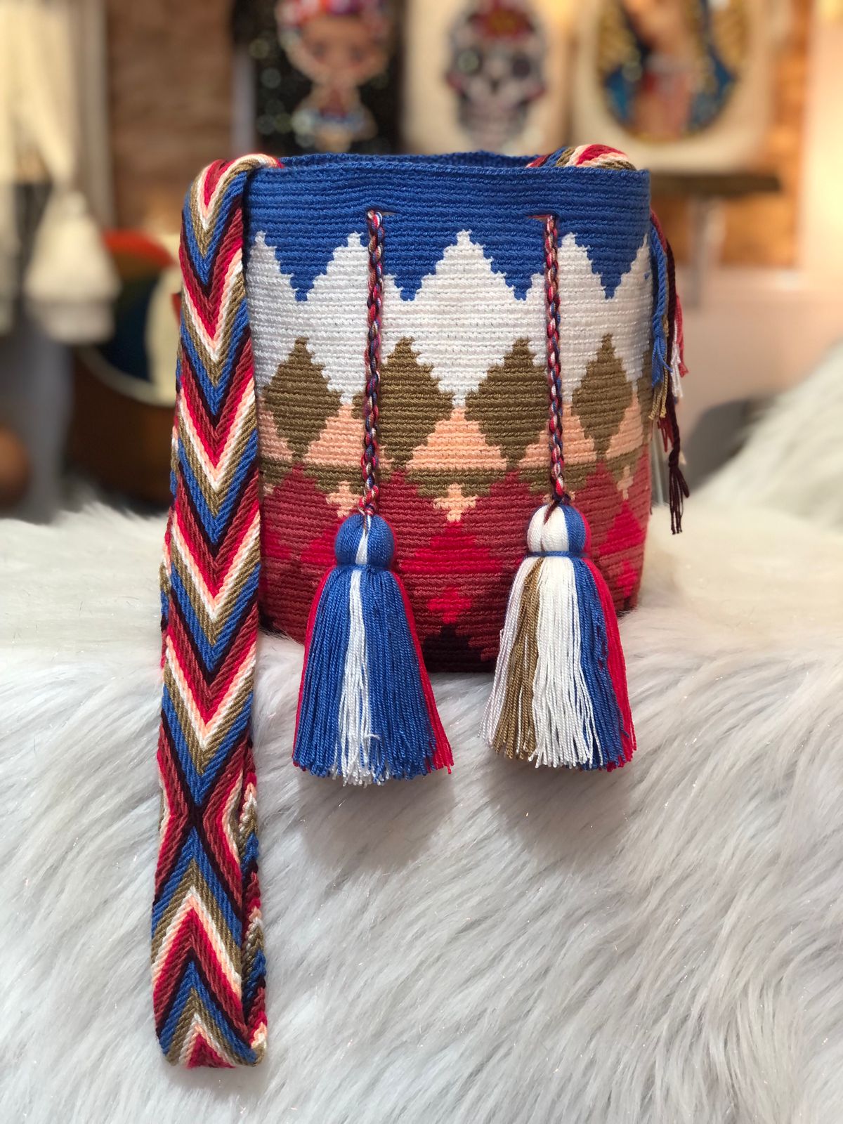 Wayuu Medium 22x21