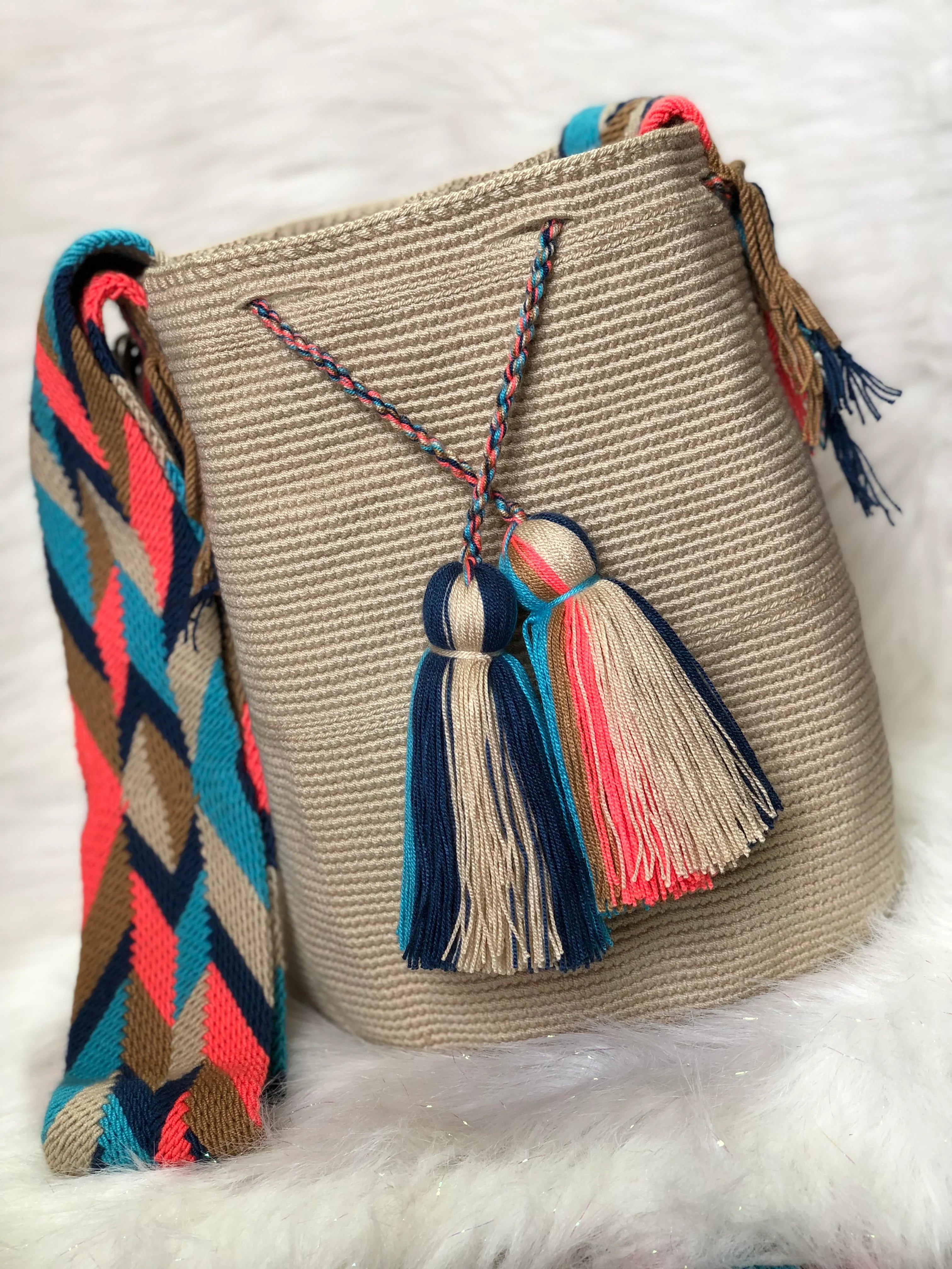 Mochila Wayuu Colores Tierra Wayuú Unicolor Grande Tradicional 29