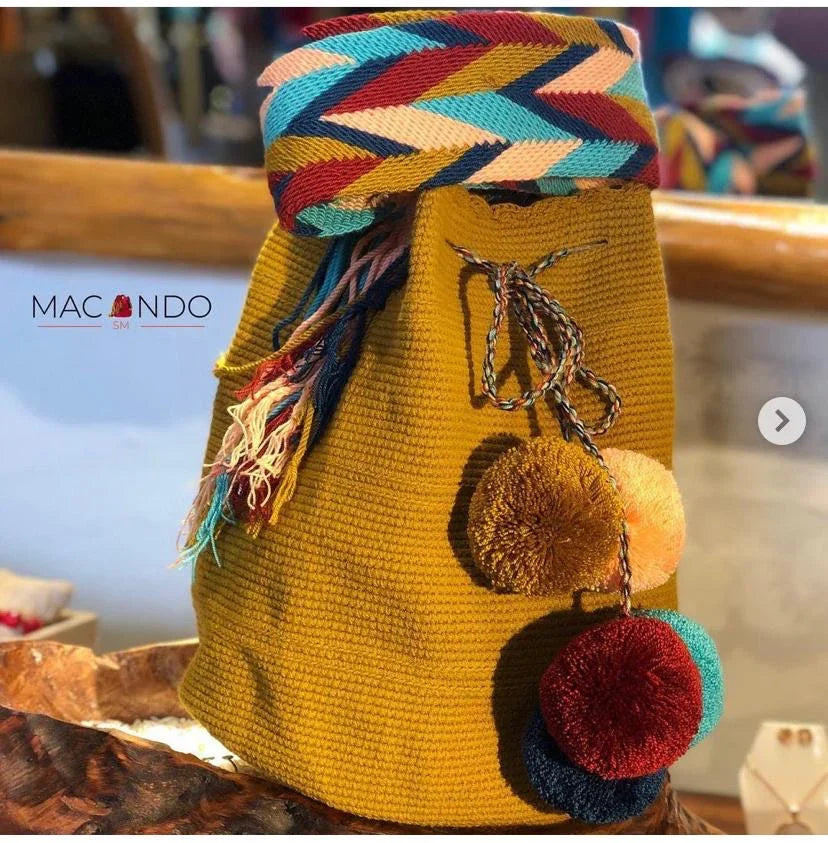 Oferta del Mes Wayuú 5 Borlas Grande Tradicional 29 x 29